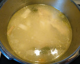 Foto del paso 6 de la receta: Caldo de pollo (con olla exprés)
