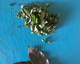 Foto del paso 5 de la receta: Canutos de habitas con tacos de jamón y huevo