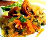 Une image de l'étape 2 de Poulet à la citronnelle au lait de coco.