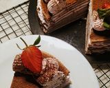 Foto langkah ke 12 dari resep Chocolate Strawberry Mille Crepes Cake.