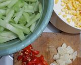 Foto langkah ke 1 dari resep Oseng Labu siam jagung.