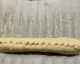 Foto del paso 5 de la receta: Bocados de hojaldre rellenos de chistorra