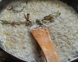 A picture of step 5 of Thai green rice.