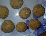 A picture of step 3 of Potato Balls.