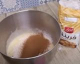 صورة لخطوة 1 من وصفة رولي كيكة الشوكولاطة