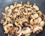 Foto del paso 4 de la receta: Champiñones al ajillo