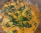 வெந்தயக்கீரை மொச்சை கத்திரிக்காய் குழம்பு(mocchai kulambu recipe in tamil) ரெசிபி ஸ்டேப் 3 புகைப்படம்