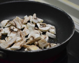 Foto del paso 3 de la receta: Revuelto de huevo con champiñones
