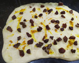 Foto del paso 7 de la receta: Pan dulce c/dátiles y chispas de choco. (original del Crandon)