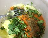 A picture of step 3 of Aloo ka bhurta.