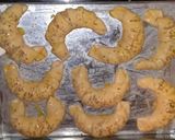 صورة لخطوة 5 من وصفة مملحات على شكل هلاليات بحشوة لديدة بزفاف ساهلين أدغيا كيوجدو