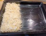 Savanyú káposzta és burgonya ágyon barna sörben pácolt hagymás sült recept fázis 2 fotója