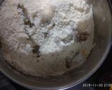 A picture of step 1 of Pakoda.