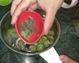 A picture of step 2 of Grapes Sharbat.