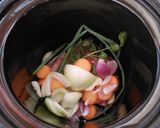 Foto langkah ke 2 dari resep Homemade beef bone broth (Kaldu Iga Sapi).