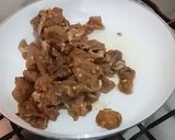 A picture of step 5 of Beef Spicy Roll.