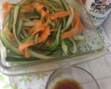 Foto del paso 2 de la receta: Ensalada de pepino zanahoria!con aliño Japanese!