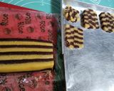 Foto langkah ke 7 dari resep Zebra Cookies.