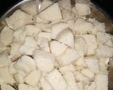 A picture of step 2 of Leftover Idli masala / Fried Idli.