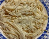 Foto del paso 4 de la receta: Spaghetti con salsa de 3 quesos express (a mi manera) 😋🤷