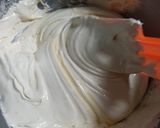 Foto langkah ke 2 dari resep Bolu susu kental manis coklat.
