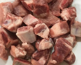 Foto del paso 1 de la receta: Estofado de costilla y patatas