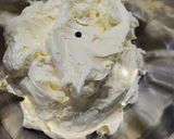 Foto del paso 2 de la receta: Buttercream blanco para cubrir tortas