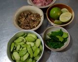 รูปขั้นตอนการทำที่ 2 ของ หมูผัดสะตอรสจัดจ้าน! #redtable