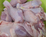 Foto del paso 2 de la receta: Muslos de pollo al horno