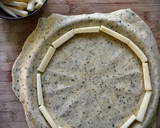 Foto del paso 4 de la receta: Pizza de atún con borde de queso