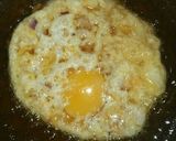 Foto langkah ke 5 dari resep Telur Dadar Mata Sapi.