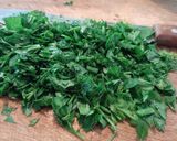 Foto del paso 2 de la receta: Chimichurri de cuarentena 🍃🍵🗾🧨