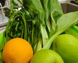 Foto langkah ke 1 dari resep Cold Pressed Juice : Green Juice (vegetable).