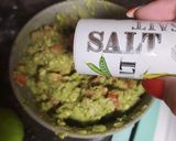 Foto del paso 2 de la receta: Guacamole a la mexicana