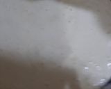 A picture of step 4 of Chocolate vanilla Swiss roll in fry pan.