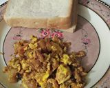 A picture of step 5 of Anday aloo.