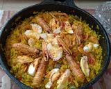A picture of step 4 of Seafood Paella.