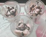 A picture of step 1 of Tutti fruity ice-cream with chocolate sauce.