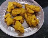 A picture of step 1 of Besan ka pakore.