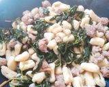 Foto del passaggio 6 della ricetta Gnocchetti con rucola, salsiccia e scamorza affumicata