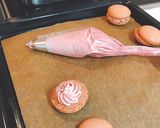 Hình bước làm 7 của món Macaron với kem bơ