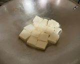 青紅椒炒嫩豆腐雞蛋蝦仁的食譜步驟6照片