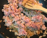 Foto del paso 2 de la receta: Calabacín relleno de pollo y pavo