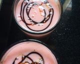 A picture of step 2 of Banana strawberry smoothie.