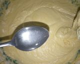 A picture of step 4 of Zebra cake.