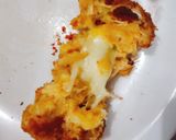 A picture of step 10 of Chicken cheese balls 😋😋😋.