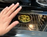 A picture of step 10 of Cream sauce broccoli.