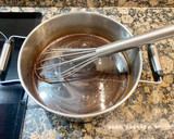 Foto del paso 4 de la receta: Pastel de chocolate con jarabe de cacao