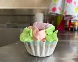 Foto langkah ke 9 dari resep Muffin with buttercream flowers bouquet.
