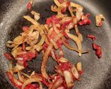 Foto del paso 2 de la receta: Seitán con cebolla y setas (veggie)